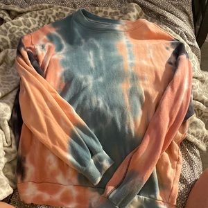 This is a sweatshirt i wore a few times but now just not my style